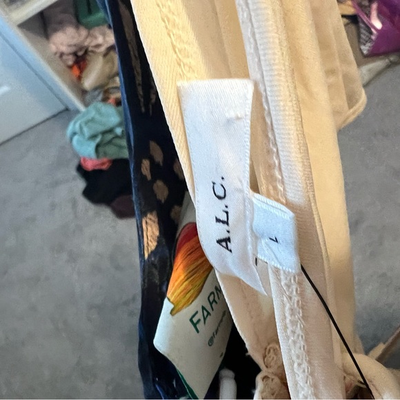 A.L.C. NWT NINA Ruched Top Cream W/Wood Bead Detail SIZE L - Picture 7 of 7